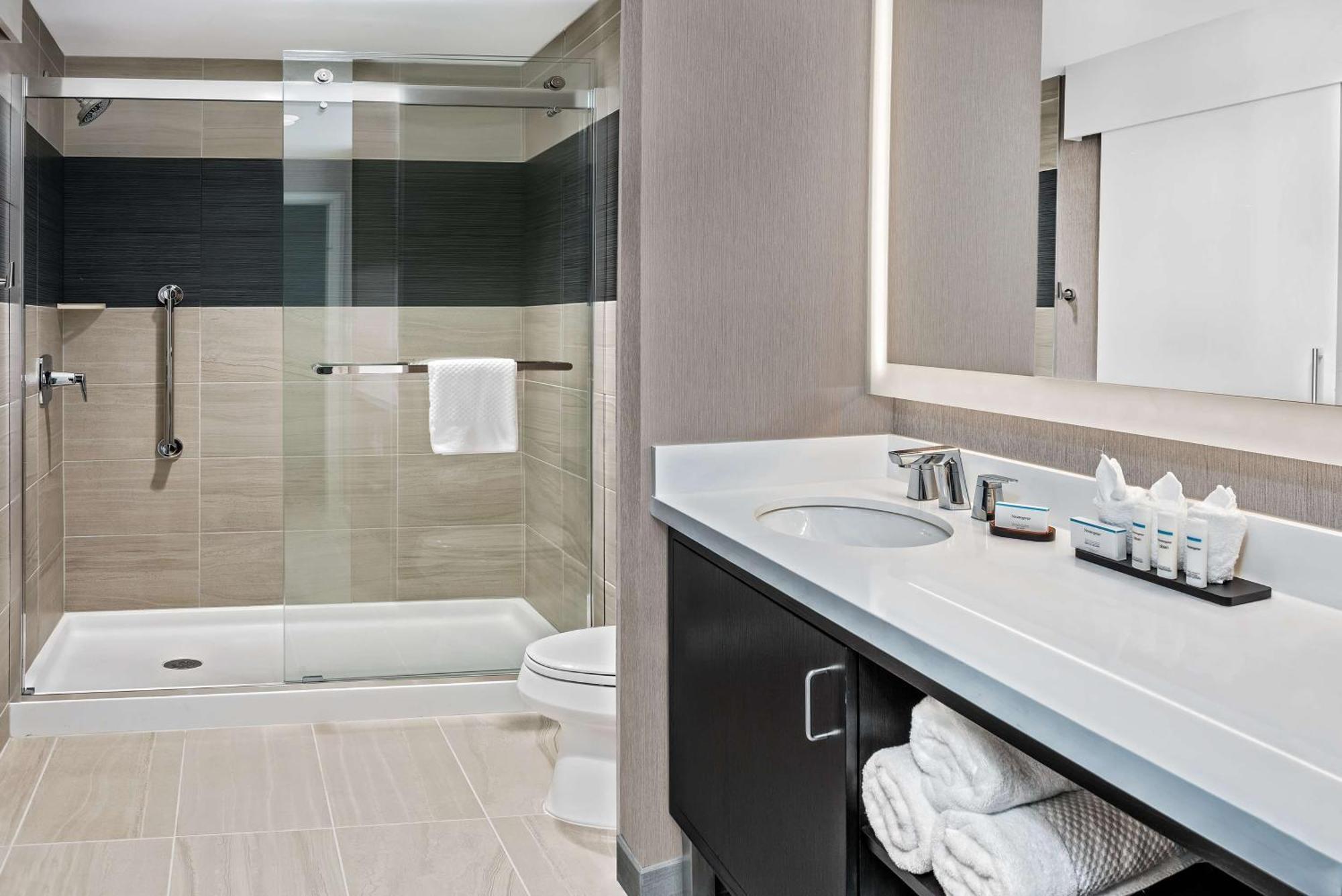 Embassy Suites By Hilton Houston West - Katy Addicks Dış mekan fotoğraf